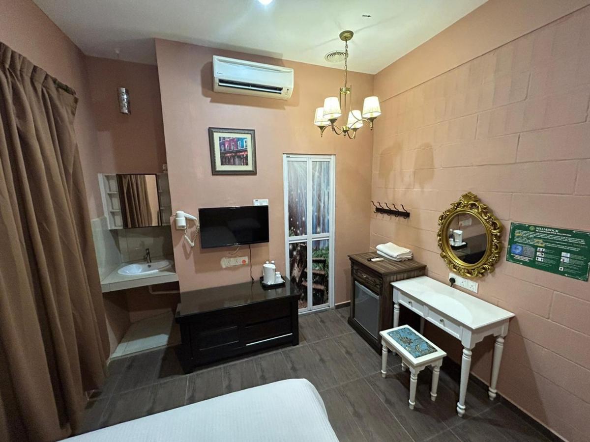 Shamrock Guest House II Ипох Экстерьер фото